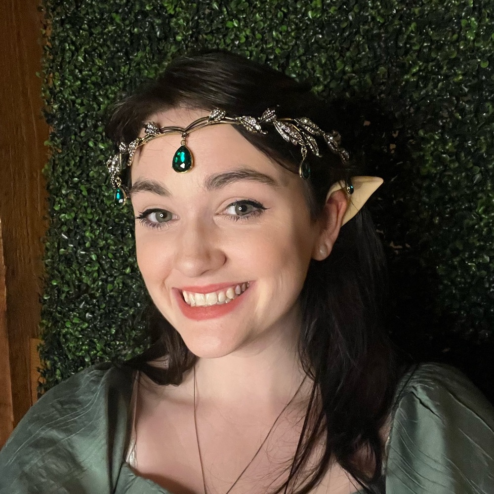 Meet your Posher, Laura